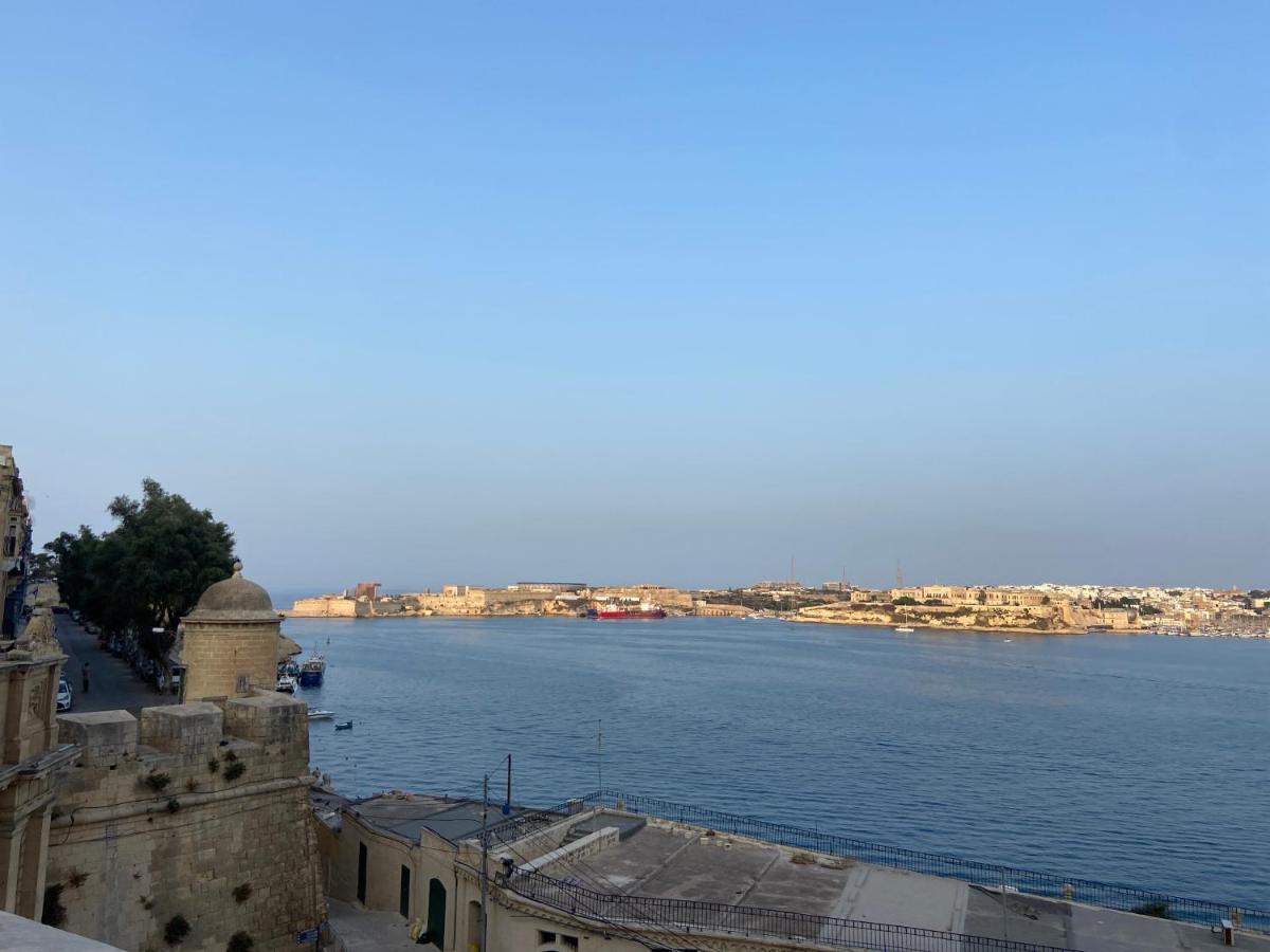 Stylish Seaview Valletta House Экстерьер фото